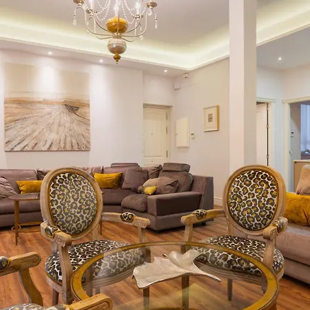 Centro Luxe 3 Rooms-2