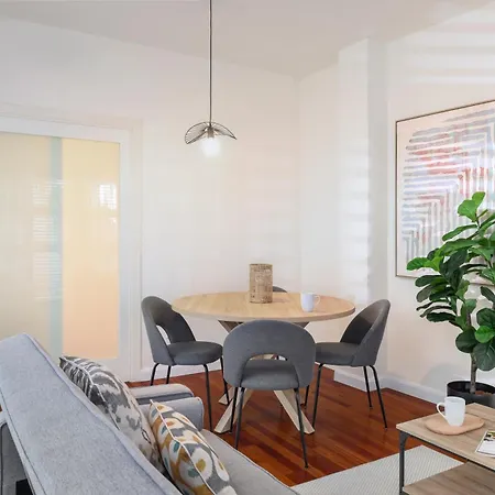 Urban Oasis Apartment With Pool & Free Parking-2
