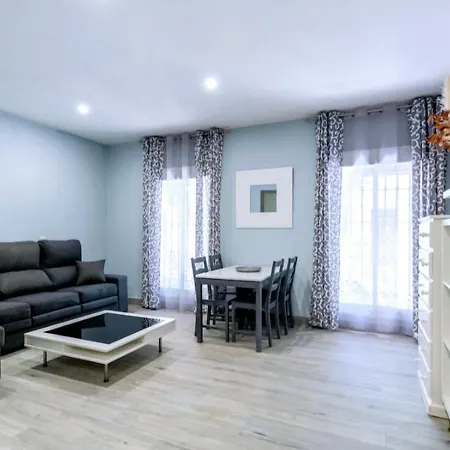 Deluxe Family Triana-3