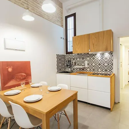 Amplio apartamento de diseño precioso con parking incluido en pleno centro-2