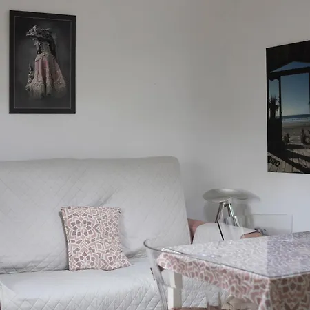 Triana Urban Apartment-3