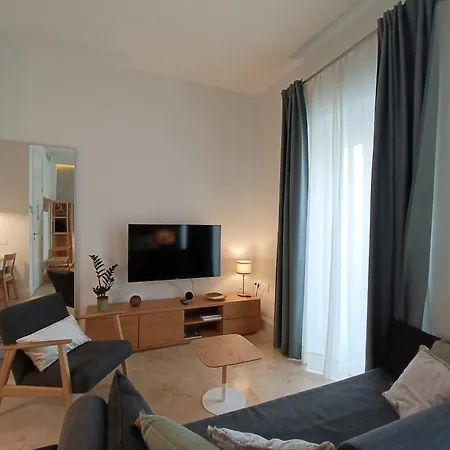 White Suite Alameda-2