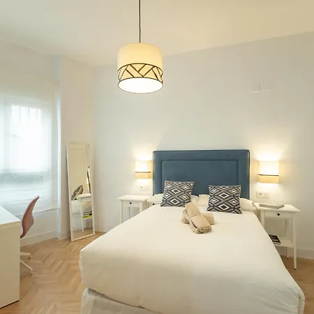 Charming 2 Bedrooms Apartment With Free Parking At Plaza Alameda By Ocityzen-3