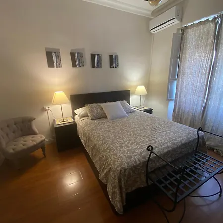 Apartamentos Mercado De Triana-2