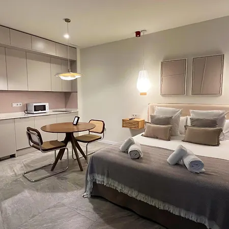 Feelathome O'Donnell Apartments-2