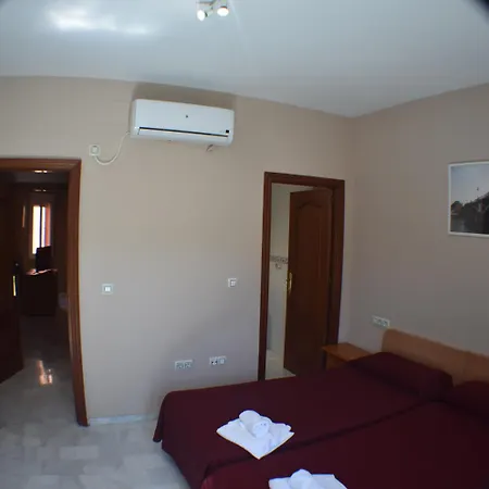 Hostal Alamare-3