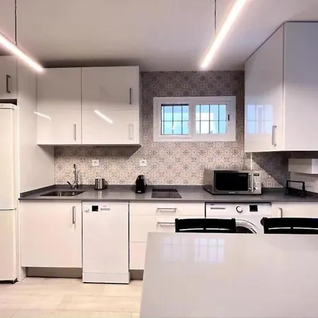 Macasta Suite-3