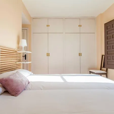 Apartamentos RG Conde de Ibarra con GARAJE-2