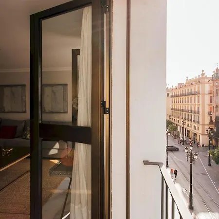 Impressive Apartment Next To The Cathedral-2