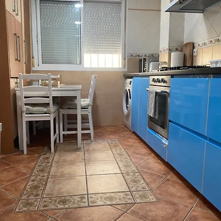 habitación o dormitorio acogedor, buena conexion-3