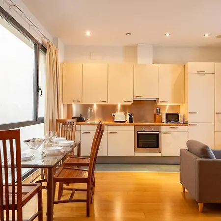 La Maestranza Charming One Or Two Bedrooms Apartments By Ocityzen-3