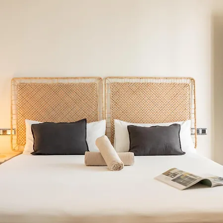 La Maestranza Charming One Or Two Bedrooms Apartments By Ocityzen-2