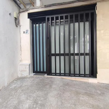 Estudio céntrico, a pie de calle-3