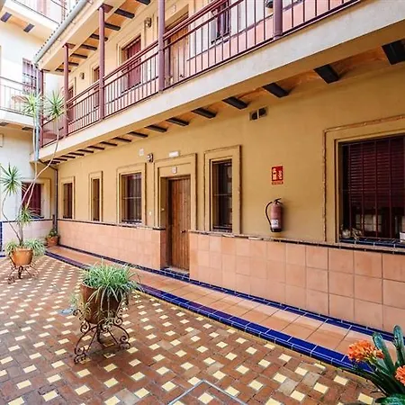 Tranquilo apartamento en patio sevillano-2