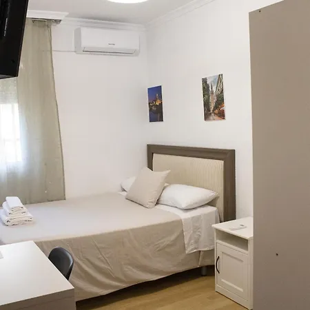 habitación o dormitorio acogedor, buena conexion-2