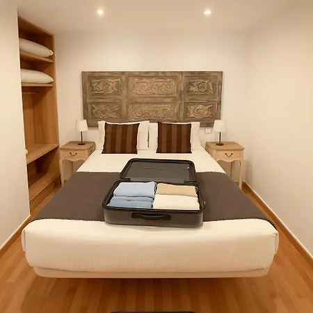 Apartamentos Sevilla Palace-3