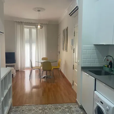 Apartamento Nuevo En Pleno Centro De Localizacion Perfecta-2