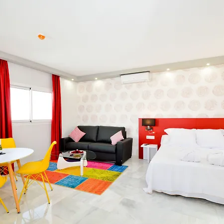 The Zentral Arenal Suites-3