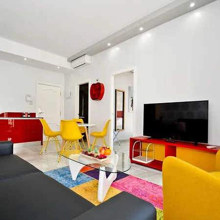 The Zentral Arenal Suites-3