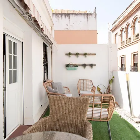 Ático Estudio con Terraza - Centro Sevilla-3