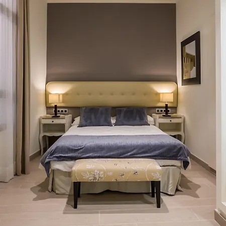Welldone Cathedral Suites-3