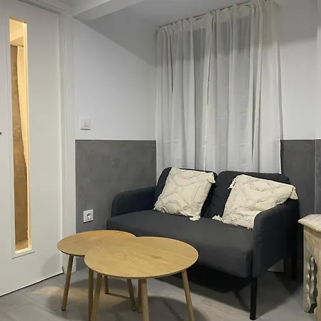 Selecta Central Apartments In Alameda-3