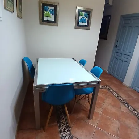 Budget And Lovely Rooms Macarena B-2