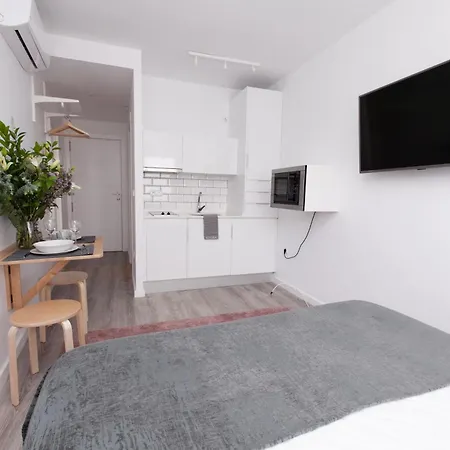 Gotoseville Smart Studio-2
