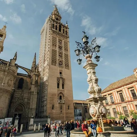 Exclusive Duplex- 1Bd 1Bth- Cathedral Of Seville-2