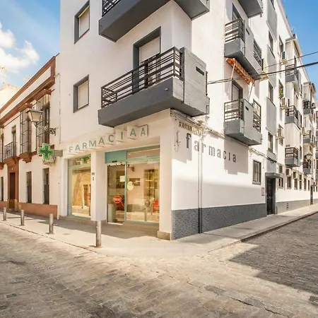 Spacious 2 Bedroom Apt In The Heart Of Triana-2