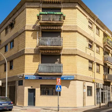 Luxury And Sunny 2Br Apartment Premium Spot-3