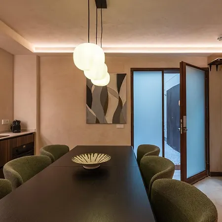 AT apartamentos&VTV Conde de Torrejón 10-3