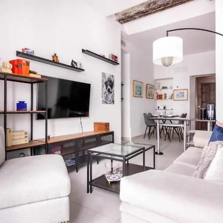 Alzhara Suites I Triana 4 Pax Balcón WiFi-2