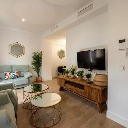 Modern With Balcony- 2Bd 2Bth- San Vicente-3