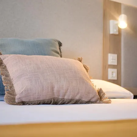 Canvas Sevilla Lago (Adults Only)-2