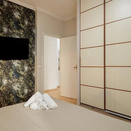 Juderia Center Premium Suites Free-3