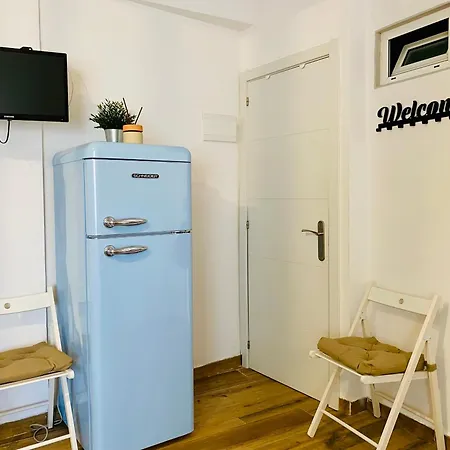 Estudio completo a estrenar en Triana-3