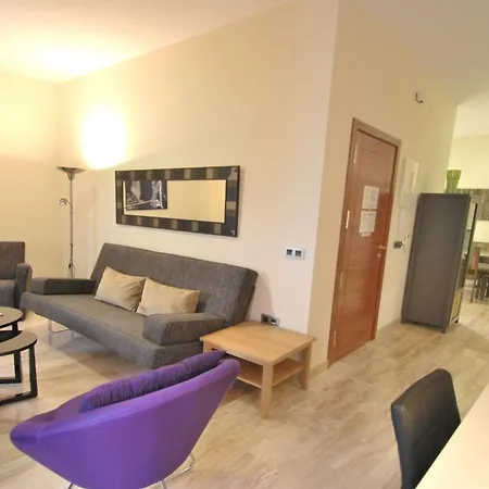 Apartamentos Living Sevilla Centro Maestranza-3