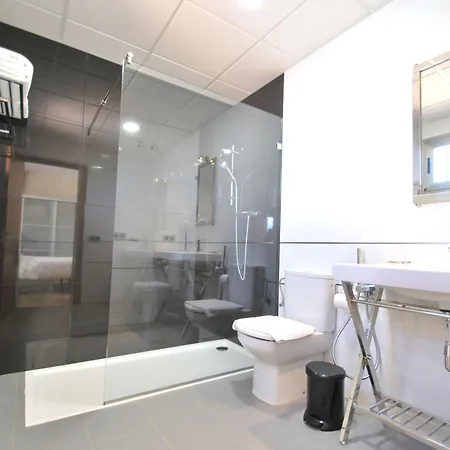 Apartamentos Living Sevilla Centro Maestranza-3