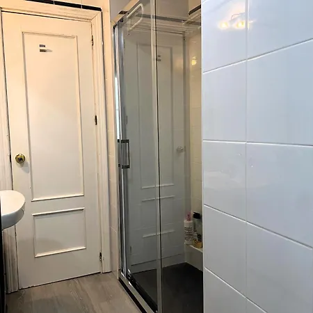 Luminoso y amplio apartamento en el centro histórico de Sevilla-3