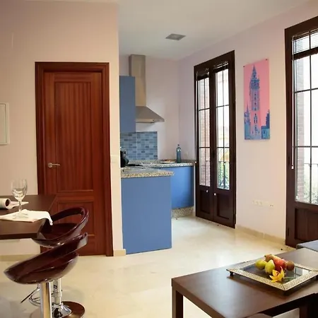 Rey De Sevilla Flats - Macarena-3