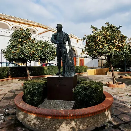 Arenal Carreteria Deluxe Suites By Valcambre-3