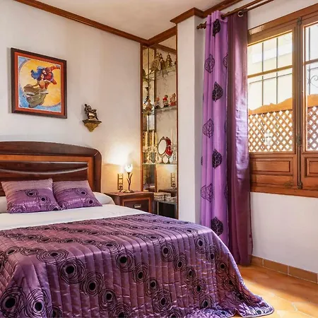 HSH Suites Barrio Santa Cruz-2
