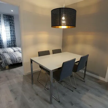Brand New Charming Apartment Next To The River-2