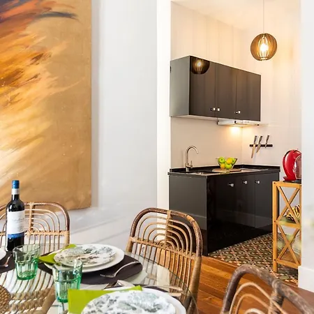 Imperial Luxury & Modern Apartment-3