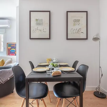 Apartamento luminoso y acogedor en Sevilla. A/C.-3