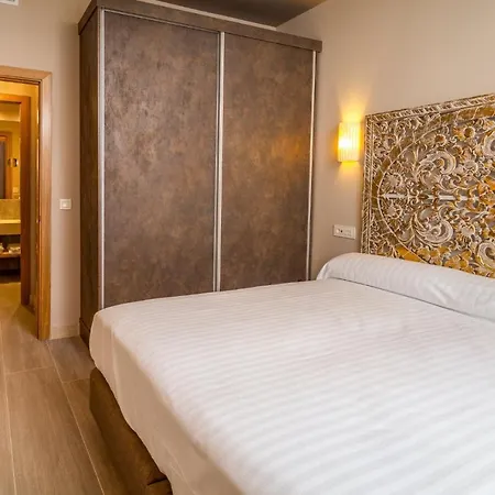 Apartamentos Sevilla Este By Qhotels-3