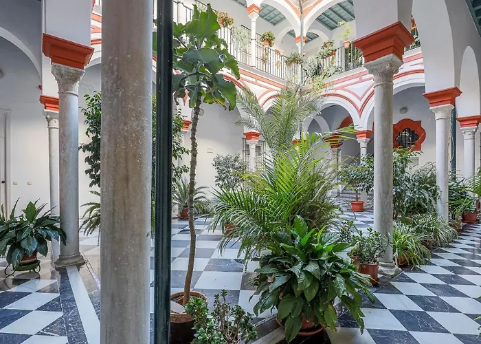 Apt. Casa Palacio Santa Cruz Cathedral views -
