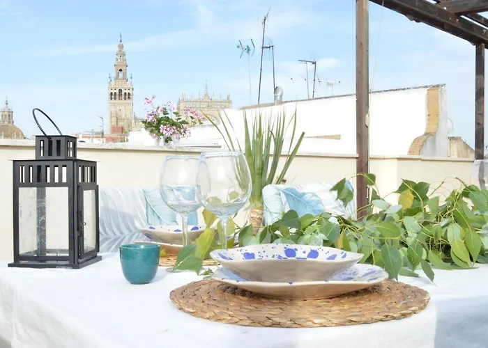 Homeyseville-Amazing Penthouse Giralda Views 8 Pax, Parking Optional