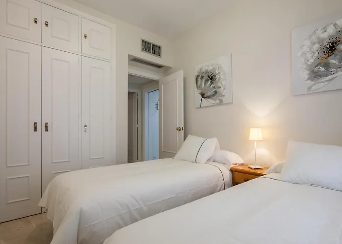 Apartamento cerca del Alcázar con garaje privado